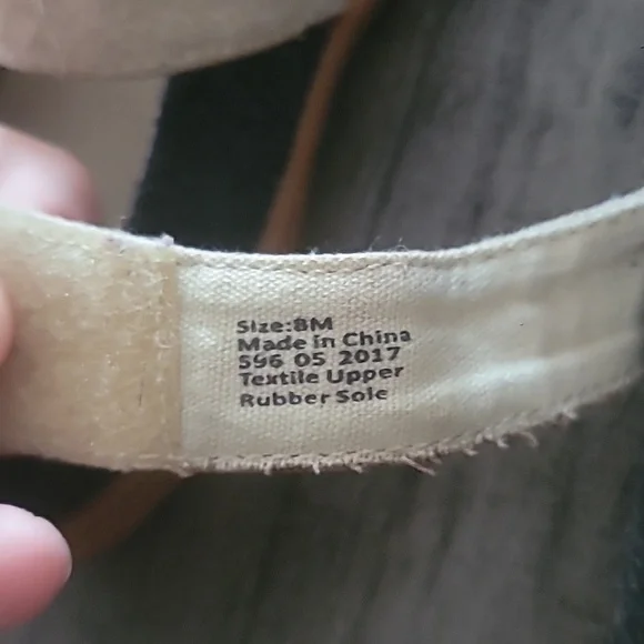 Livie and Luca Mary Jane Style Sneakers With Velcro Size 8 Girls - Picture 6 of 6